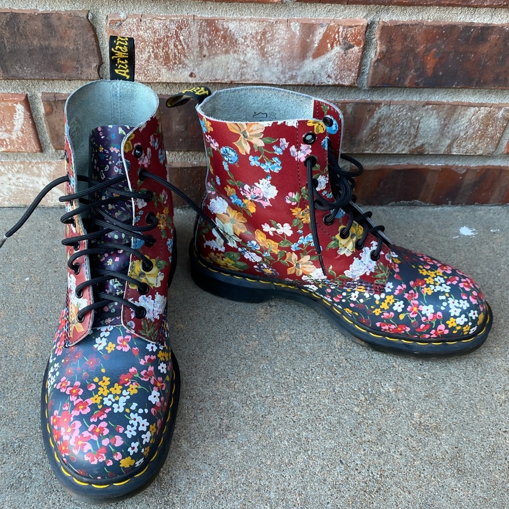 Dr. Martens 1460 Pascal Floral Clash, size: women's 11 discontinued style